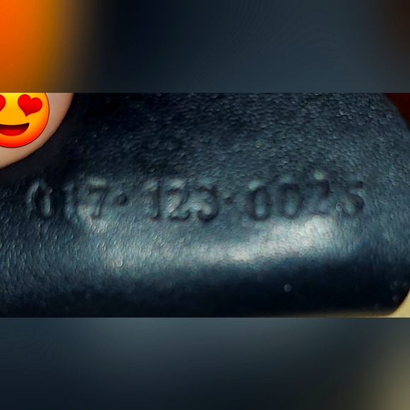 SALE ππHOST PICKππ GUCCI ACCORNERO CLUTCH, PERFECT FOR SPRING, SUMMER - Picture 6 of 15